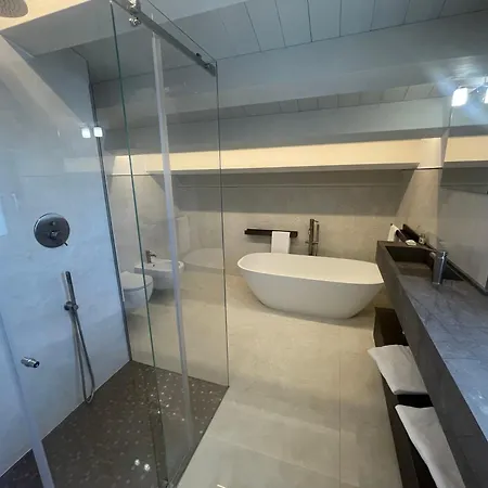 Apartment Haus Margarete - Attico Infinity Vista Mare Con Jacuzzi - Agenzia Cocal Caorle