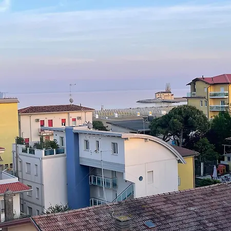 Haus Margarete - Attico Infinity Vista Mare Con Jacuzzi - Agenzia Cocal Caorle