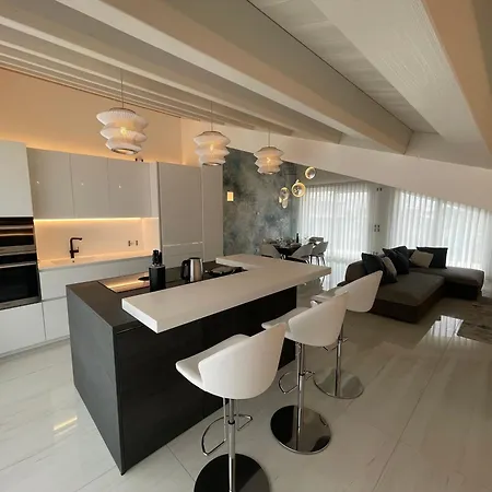 Apartment Haus Margarete - Attico Infinity Vista Mare Con Jacuzzi - Agenzia Cocal *