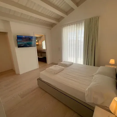 Apartment Haus Margarete - Attico Infinity Vista Mare Con Jacuzzi - Agenzia Cocal