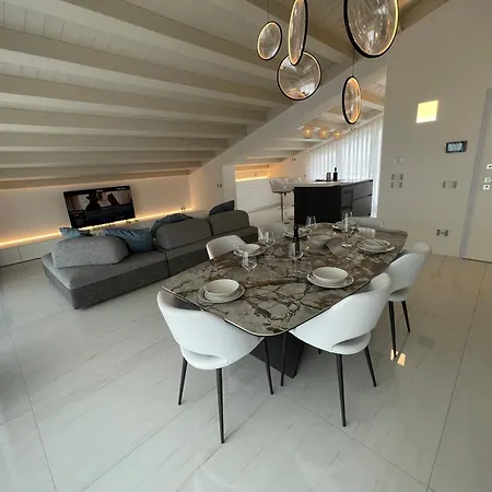 Haus Margarete - Attico Infinity Vista Mare Con Jacuzzi - Agenzia Cocal Caorle