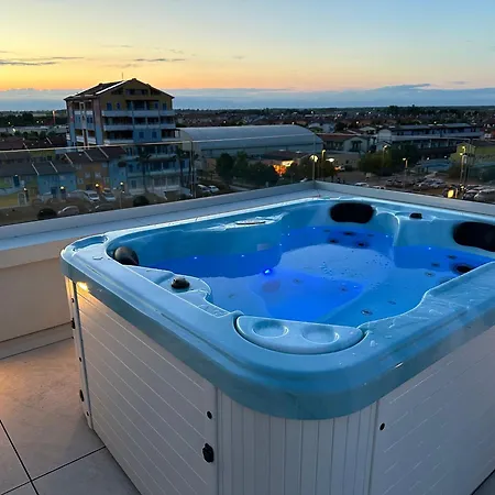 Haus Margarete - Attico Infinity Vista Mare Con Jacuzzi - Agenzia Cocal