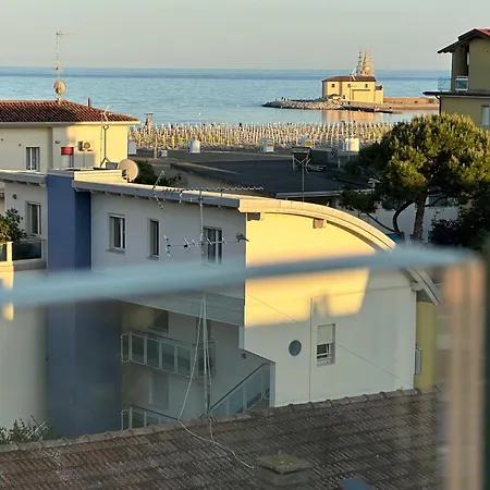 Haus Margarete - Attico Infinity Vista Mare Con Jacuzzi - Agenzia Cocal Lejlighed