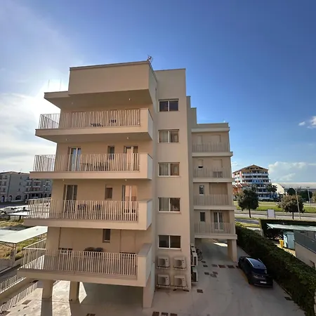 Haus Margarete - Attico Infinity Vista Mare Con Jacuzzi - Agenzia Cocal *